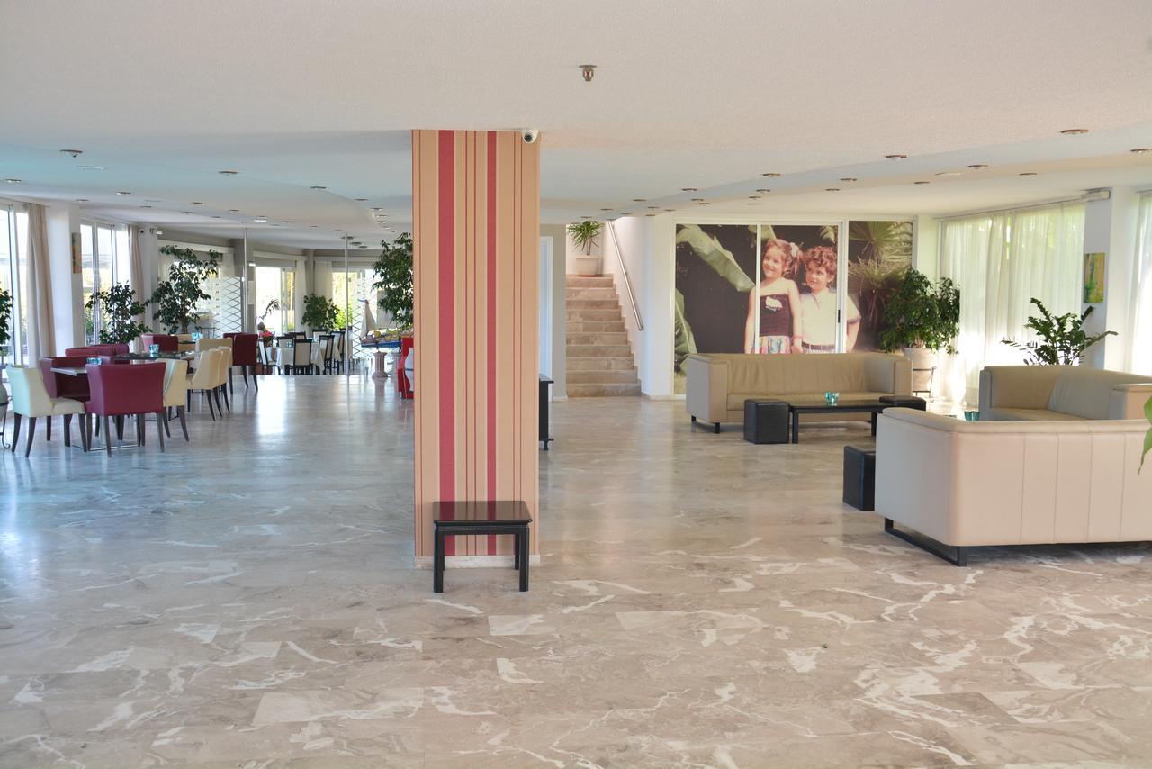 Costa Angela Seaside Resort 外观 照片