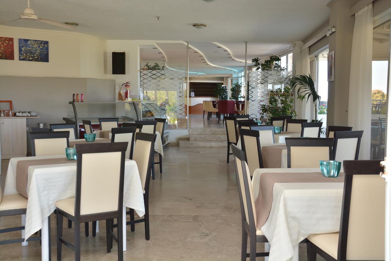 Costa Angela Seaside Resort 外观 照片