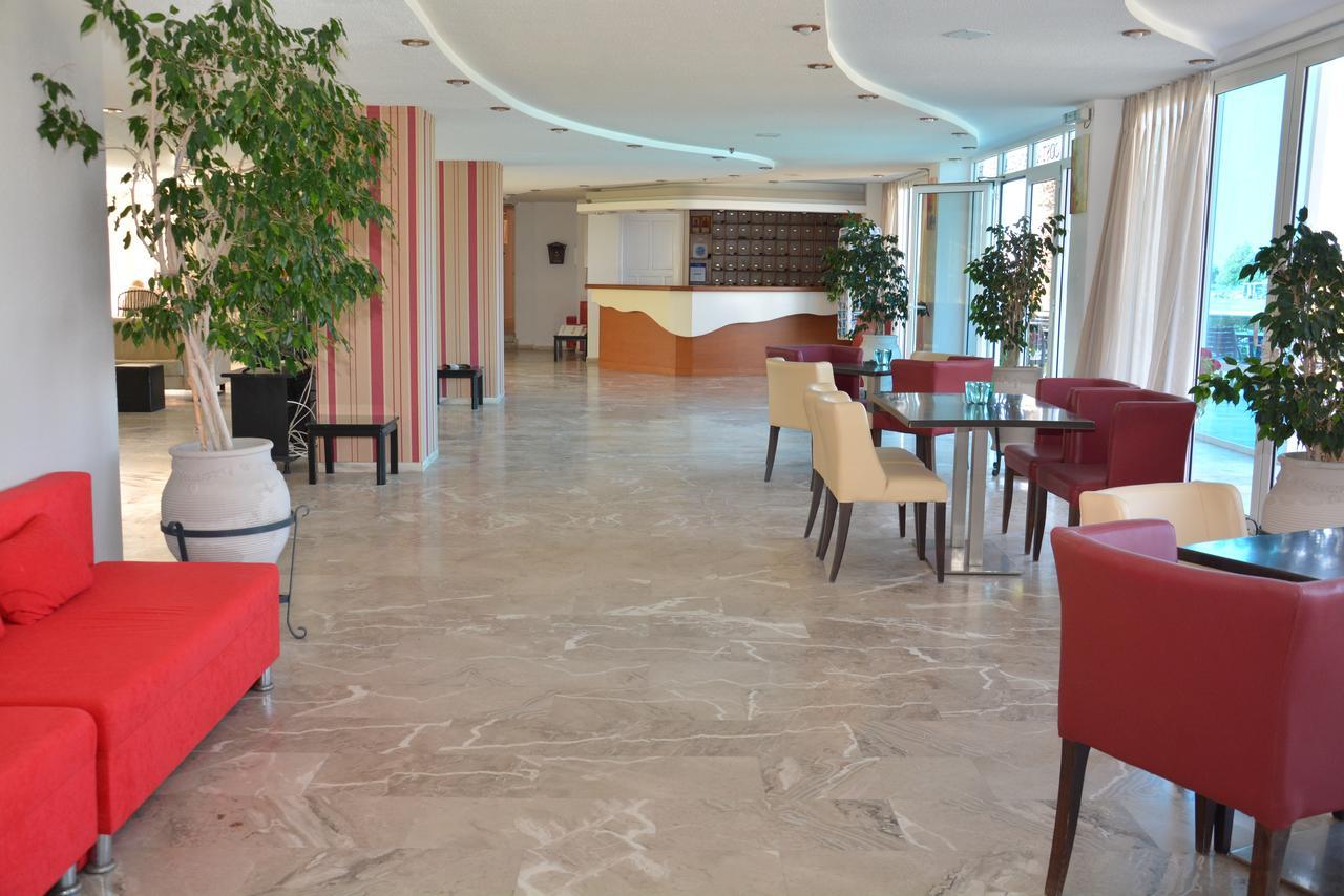 Costa Angela Seaside Resort 外观 照片
