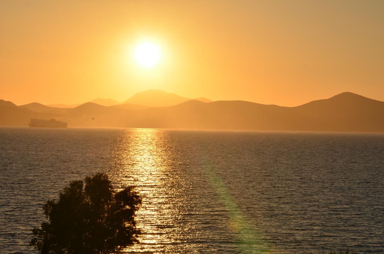 Costa Angela Seaside Resort 外观 照片