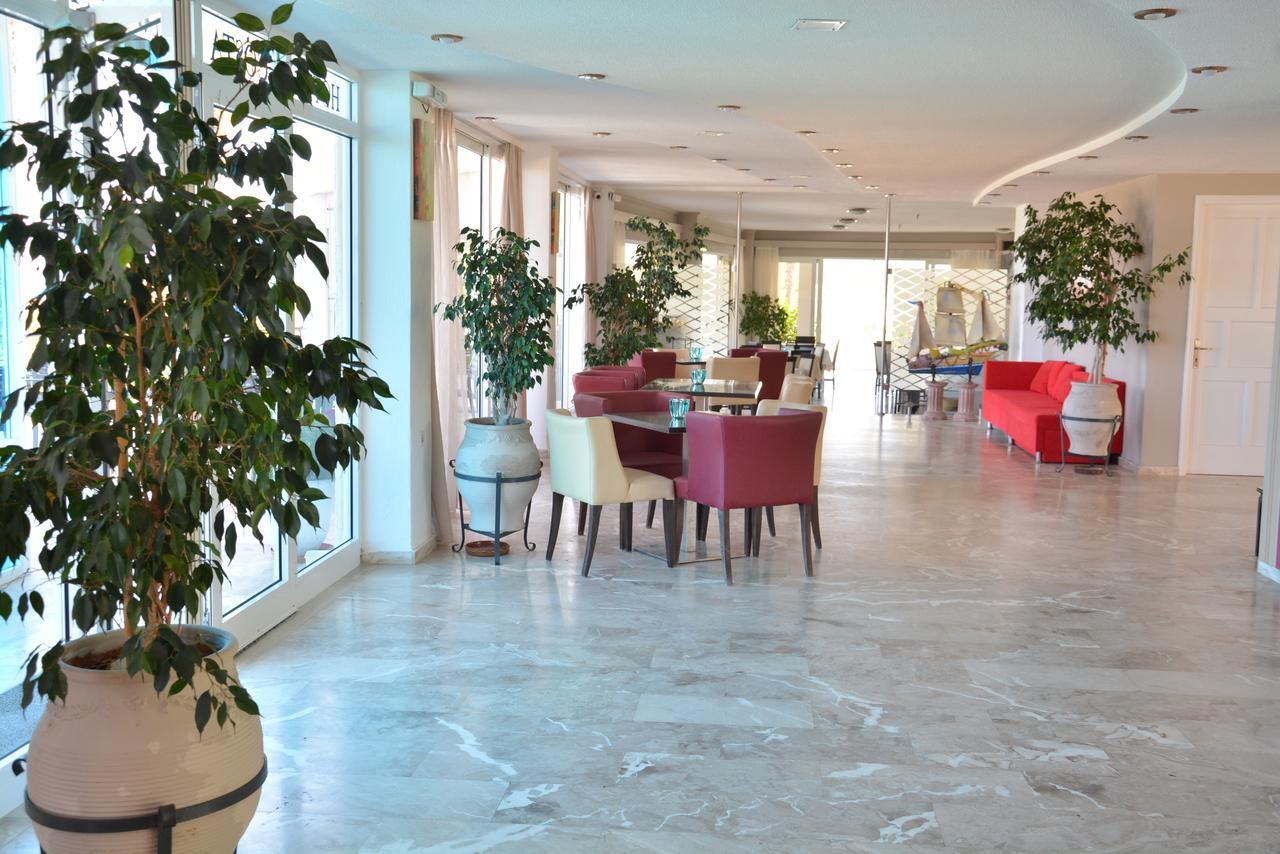 Costa Angela Seaside Resort 外观 照片